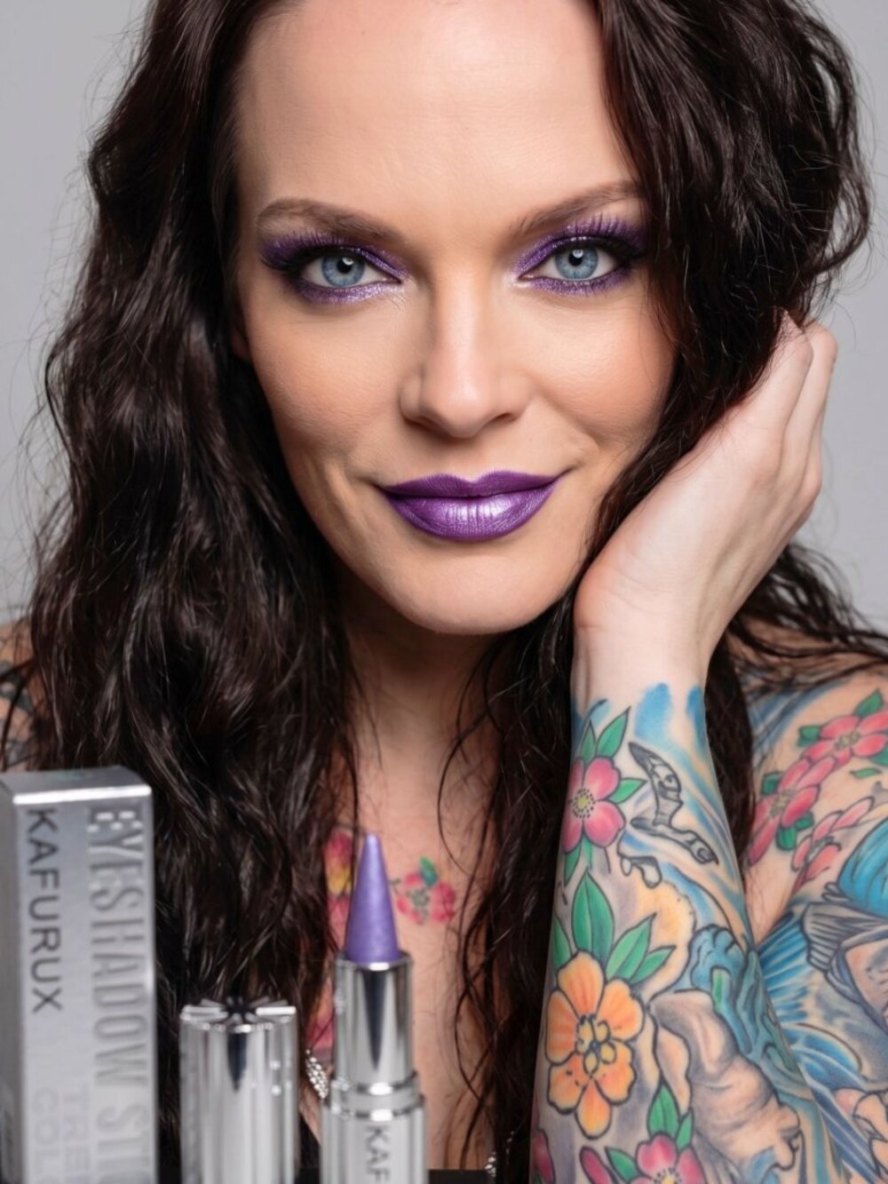 Kafurux ✦ Trend Color Eyeshadow Stick & Lipstick ✦ Shimmery Purple Dual-Use NWT